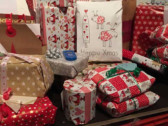 Geschenke für „Warm durch die Nacht“