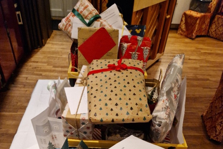 Geschenke für Frauenhäuser